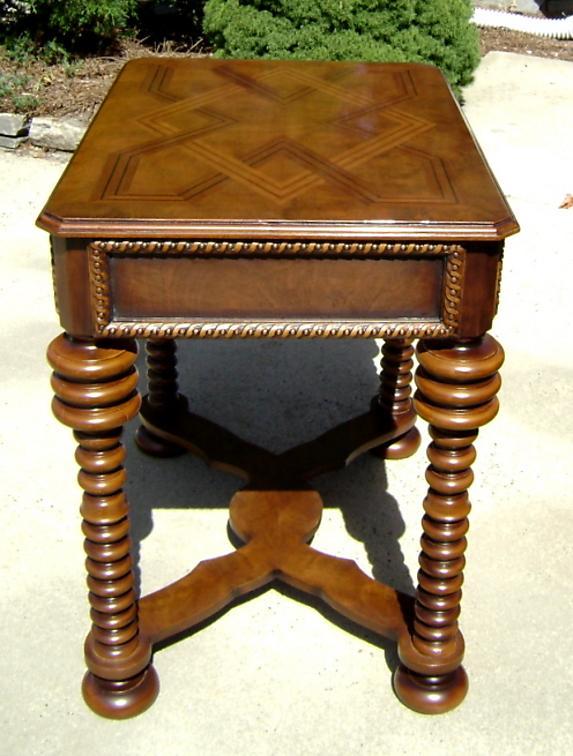 STUNNING Italian Tuscany Style Bobbin legsTable