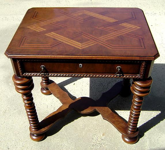 STUNNING Italian Tuscany Style Bobbin legsTable