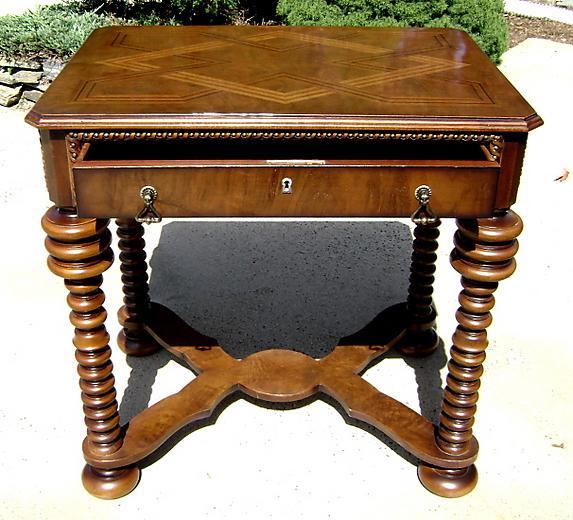 STUNNING Italian Tuscany Style Bobbin legsTable