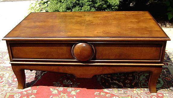 Large and elegant Edwardian coffee table