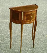 Very nice Louis XV style half moon wine table