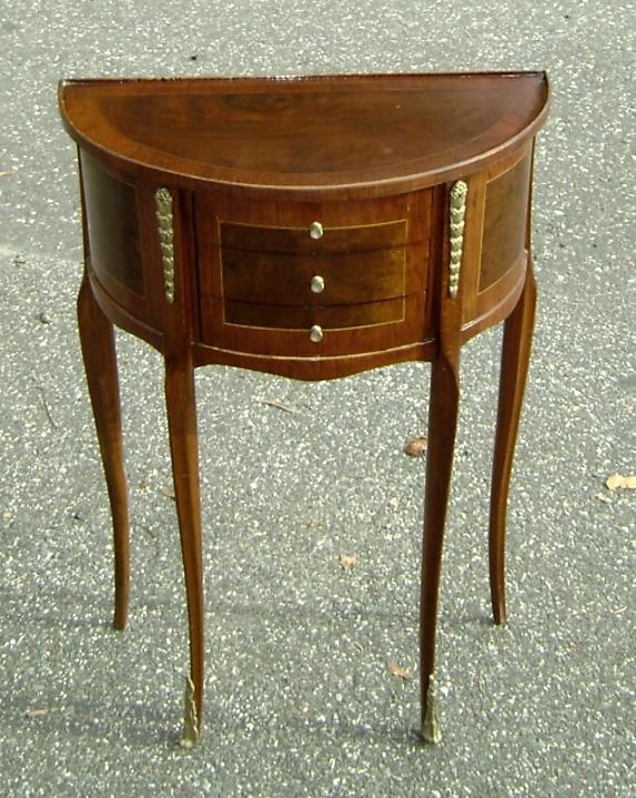 Very nice Louis XV style half moon wine table