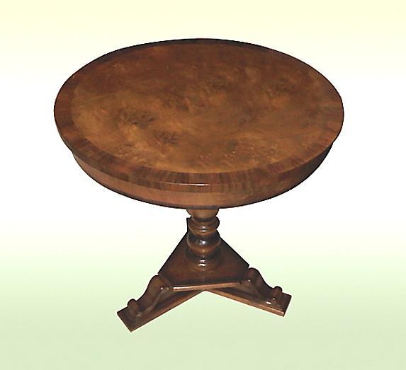 Lovely Edwardian style English walnut CENTER table