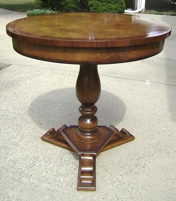 Lovely Edwardian style English walnut CENTER table
