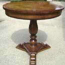 Lovely Edwardian style English walnut CENTER table