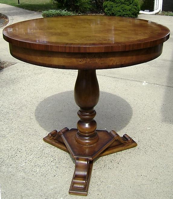 Lovely Edwardian style English walnut CENTER table