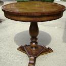 Lovely Edwardian style English walnut CENTER table
