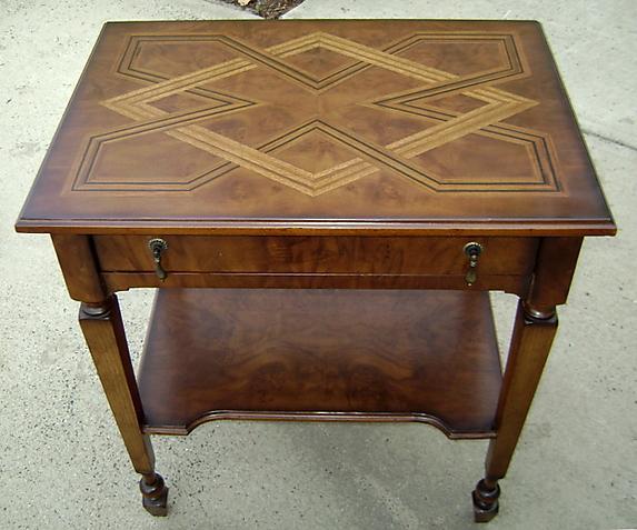 Quality English marquetry Inlaid walnut table-desk