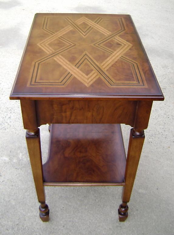 Quality English marquetry Inlaid walnut table-desk