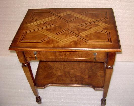 Quality English marquetry Inlaid walnut table-desk