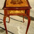 Very elegant Louis XV style marquetry Lady's desk