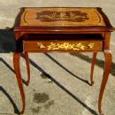 Very elegant Louis XV style marquetry Lady's desk