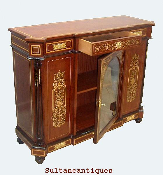 MAJESTIC Large English Edwardian style sideboard