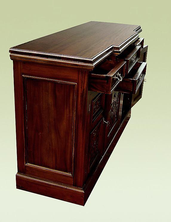 FANTASTIC carved flamed Mahogany Victorian Sideboard