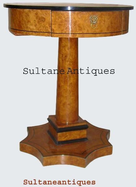 QUALITY Biedermeier Round shaped Side Table