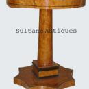 QUALITY Biedermeier Round shaped Side Table