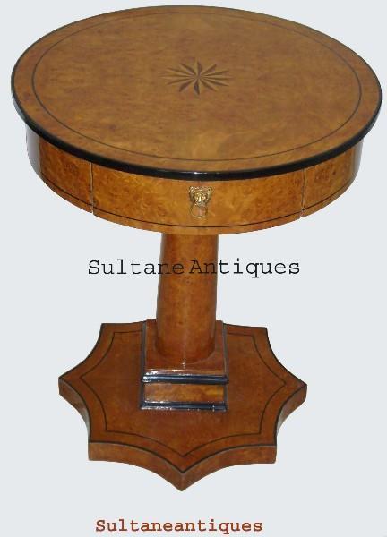 QUALITY Biedermeier Round shaped Side Table