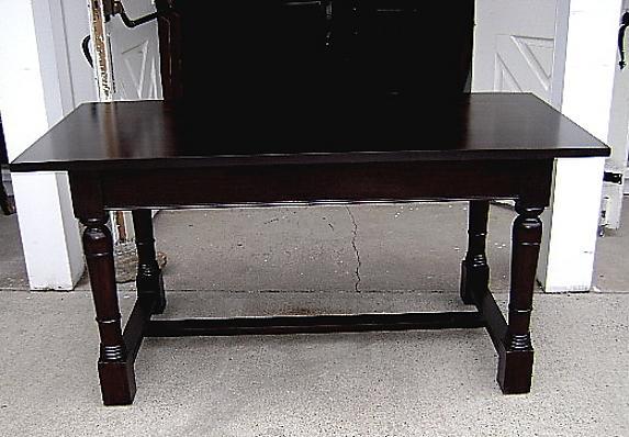 Large Elegant Country solid dark Mahogany hunting table