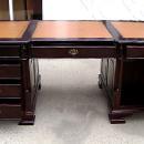 Important Victorian style Desk leather & mahogany