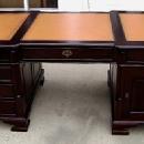 Important Victorian style Desk leather & mahogany