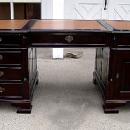 Important Victorian style Desk leather & mahogany