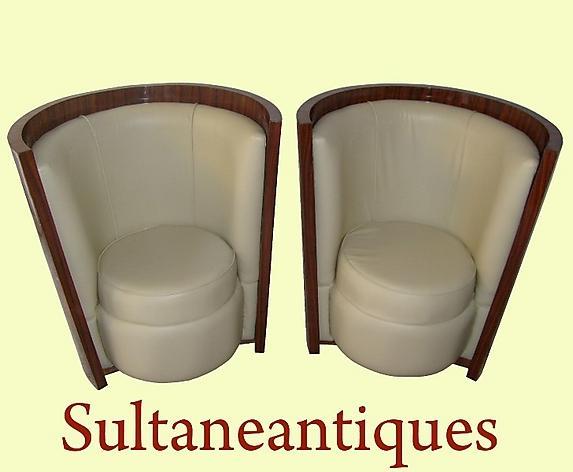 EXTRAVAGANZA in Art Deco style chairs.