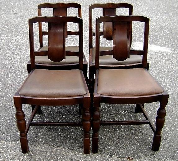 Unusual 1910's set of 4 country Oak chairs