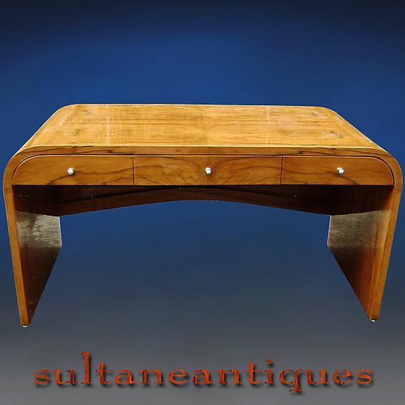 Classic cherry wood Art Deco style + forms Desk