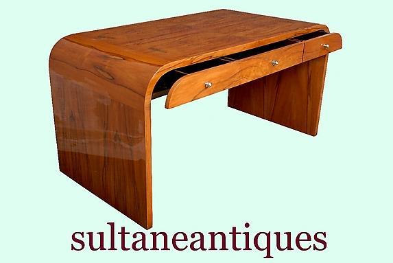 Classic cherry wood Art Deco style + forms Desk