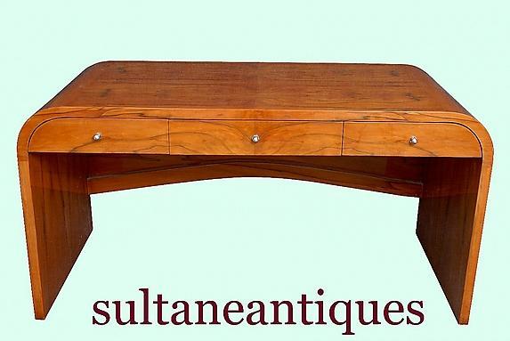 Classic cherry wood Art Deco style + forms Desk