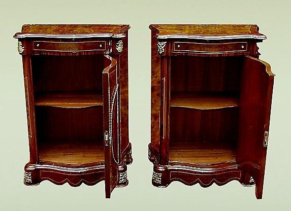 PAIR Elegant French Louis XV style bombe Commodes