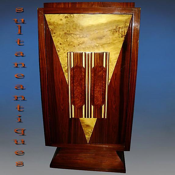 Absolutely fantastic!! Art Deco style BAR MINT.
