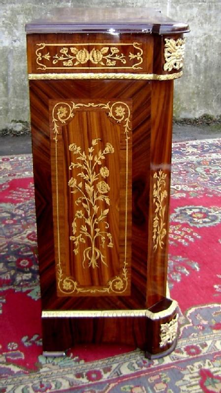 Luxurious French LOUIS XV Style Marquetry Commode