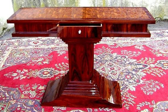 Fine Art Deco style Rosewood console.