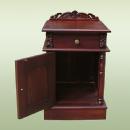 Very nice Solid Mahogany bedside / commode