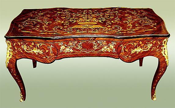 Fantastic Louis XV style desk tulip wood and Bronze.