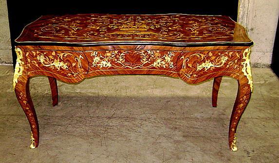 Fantastic Louis XV style desk tulip wood and Bronze.