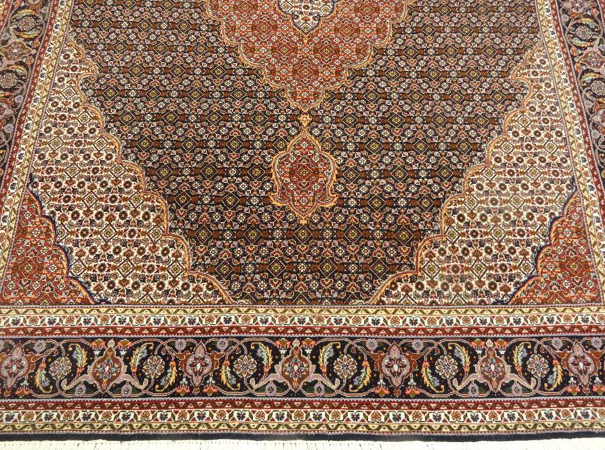 PERSIAN TABRIZ MAHI SILK AND WOOL CARPET/RUG 6'8