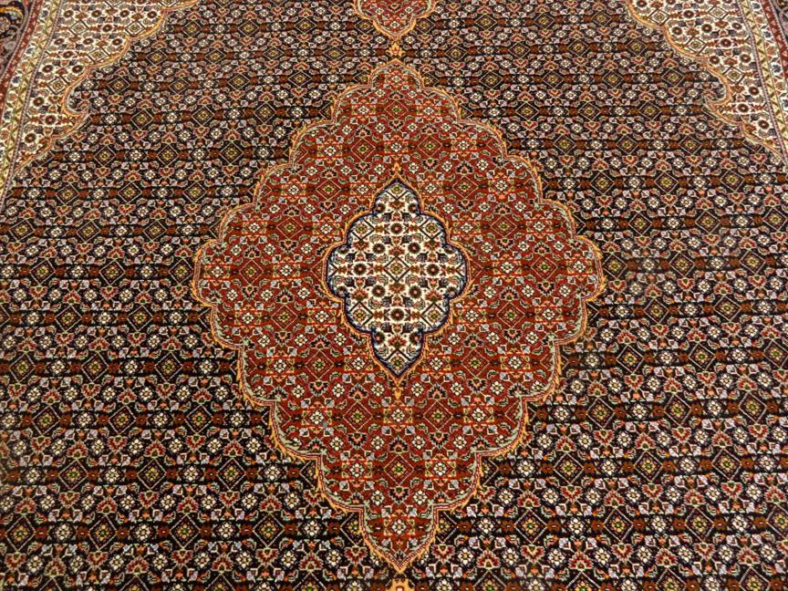 PERSIAN TABRIZ MAHI SILK AND WOOL CARPET/RUG 6'8