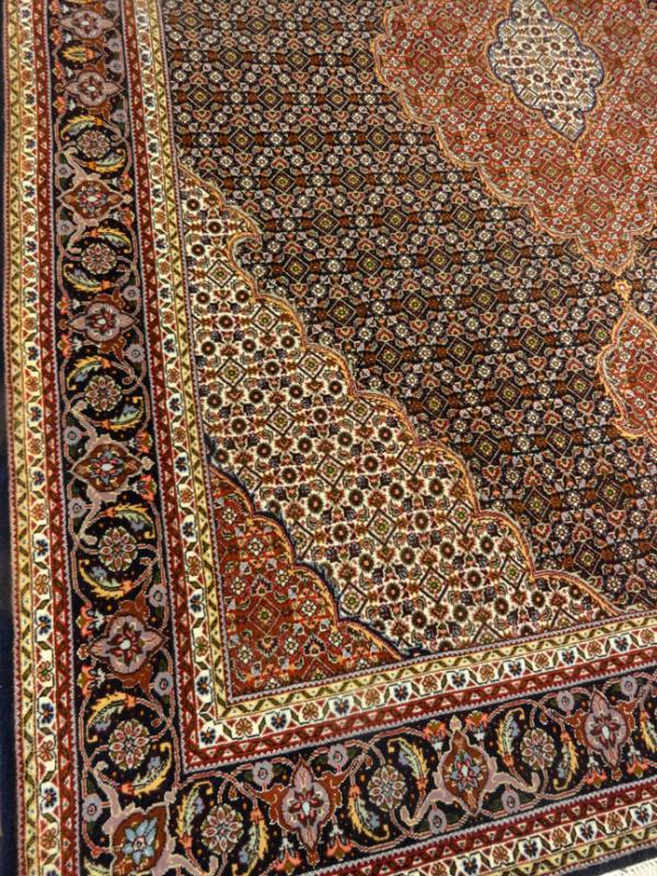 PERSIAN TABRIZ MAHI SILK AND WOOL CARPET/RUG 6'8