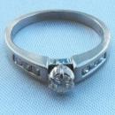 14K WHITE GOLD ENGAGEMENT RING.