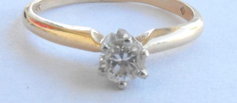 14K SOLID GOLD .2 CT SOLITAIRE ENGAGEMENT DIAMOND RING