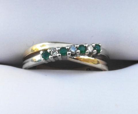 DIAMOND AND EMERALD 10K GOLD RING