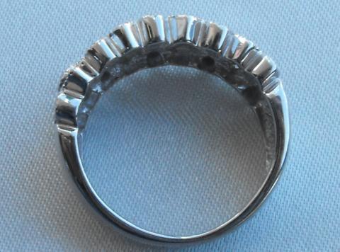 Beautful White Gold and Diamond Ring