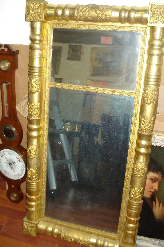Early Nineteenth Century Federal Gilded And Carved Mirror