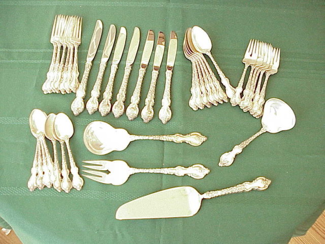 64pc Set International