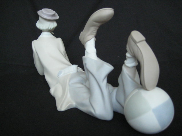 Retired Lladro Porcleain Figurine