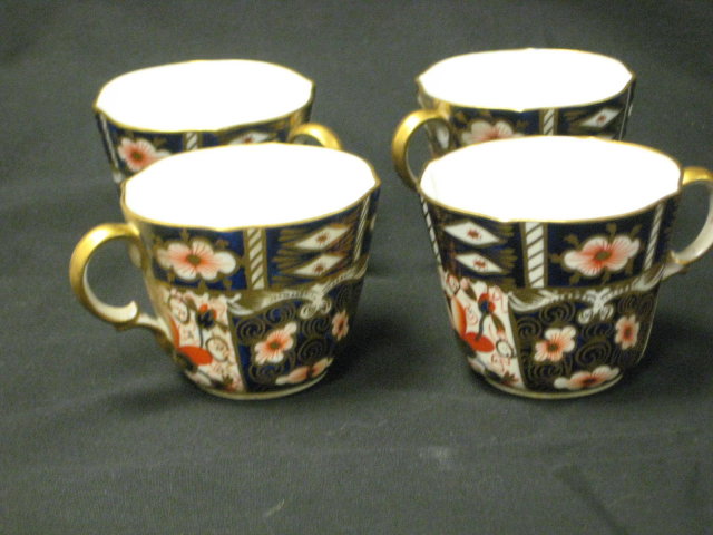 4 Royal Crown Derby TRADITIONAL IMARI Cups #2451
