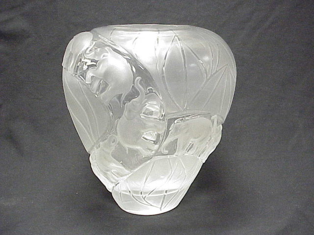 Lalique France Clear & Frosted Glass BORNEO ELEPHANTS Vase 12
