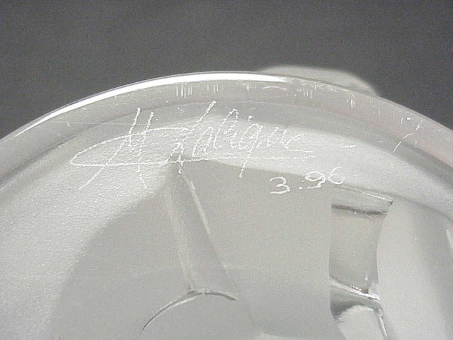 Lalique France Frosted Glass Ariane Doves Figure 9
